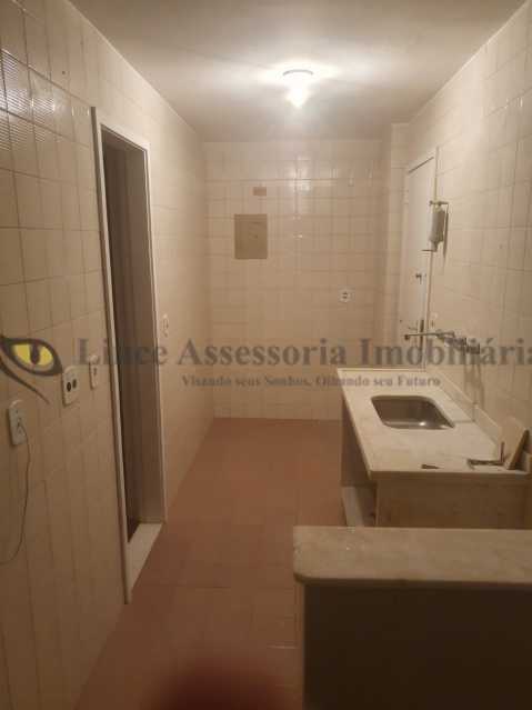 Apartamento à venda com 2 quartos, 70m² - Foto 13