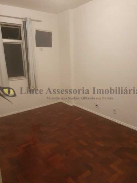 Apartamento à venda com 2 quartos, 70m² - Foto 5