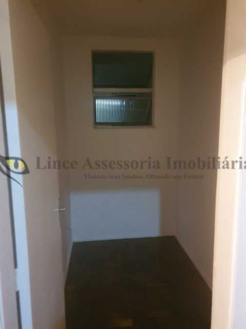 Apartamento à venda com 2 quartos, 70m² - Foto 15