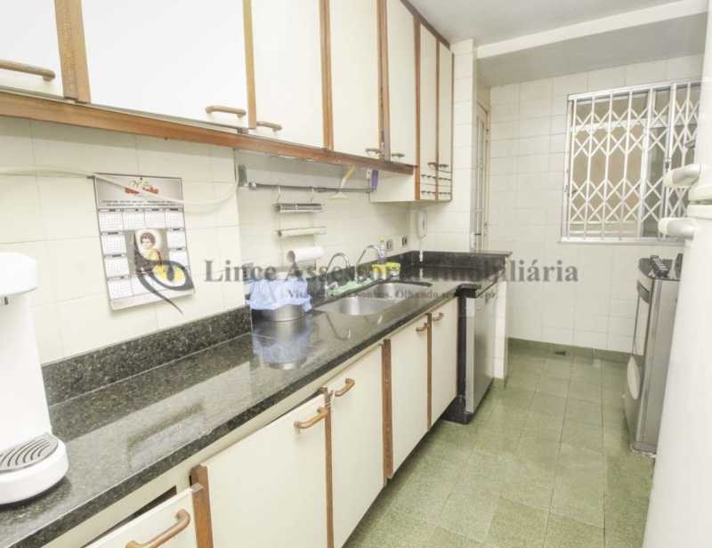 Apartamento à venda com 4 quartos, 184m² - Foto 18