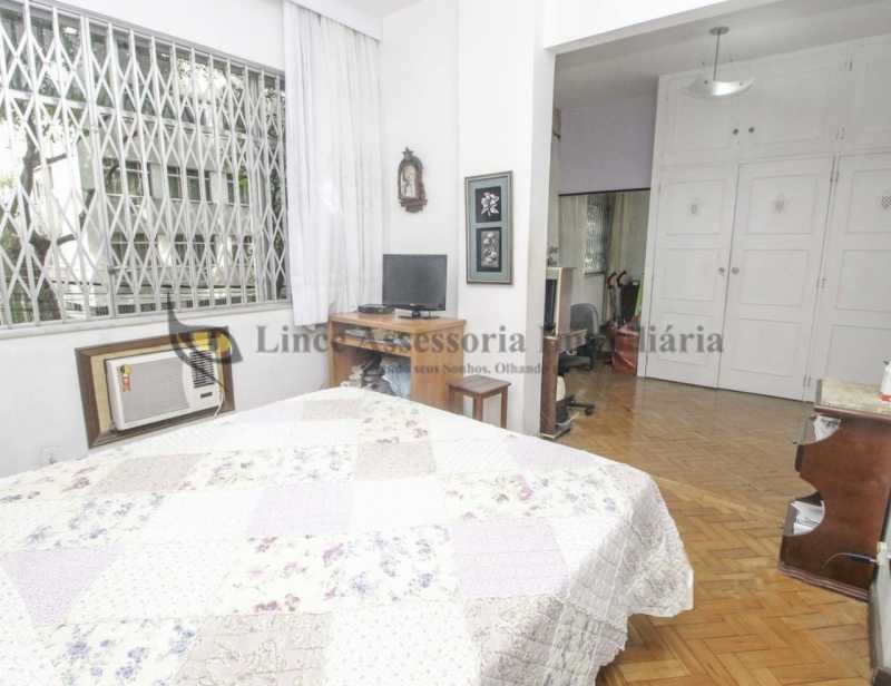 Apartamento à venda com 4 quartos, 184m² - Foto 5