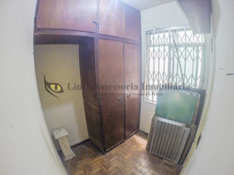 Apartamento à venda com 4 quartos, 184m² - Foto 9