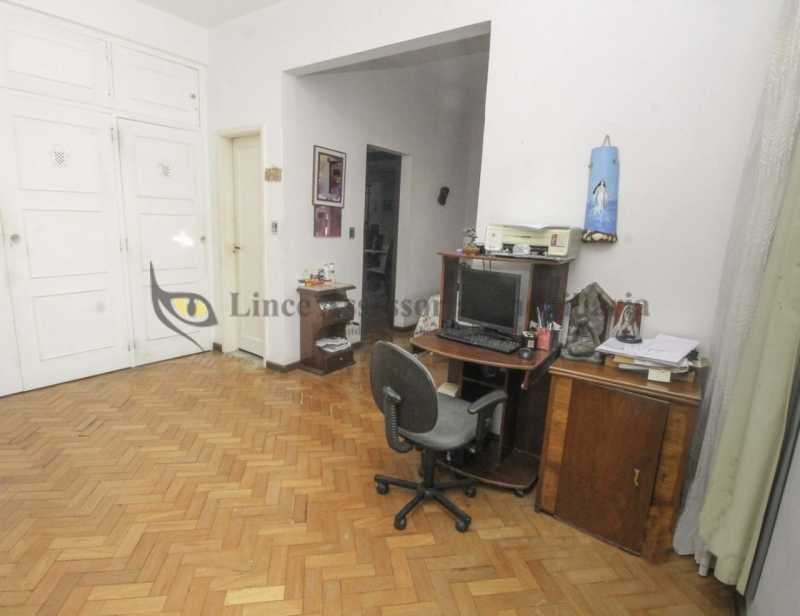 Apartamento à venda com 4 quartos, 184m² - Foto 6