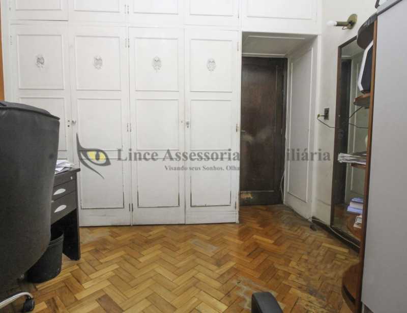 Apartamento à venda com 4 quartos, 184m² - Foto 14