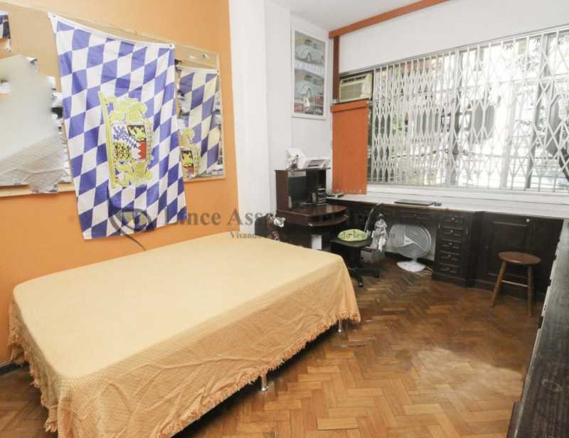 Apartamento à venda com 4 quartos, 184m² - Foto 10