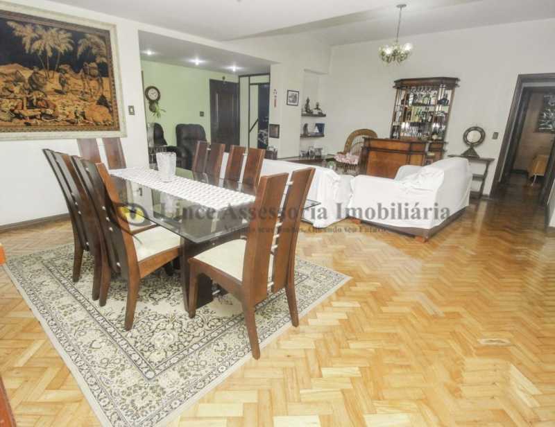 Apartamento à venda com 4 quartos, 184m² - Foto 2