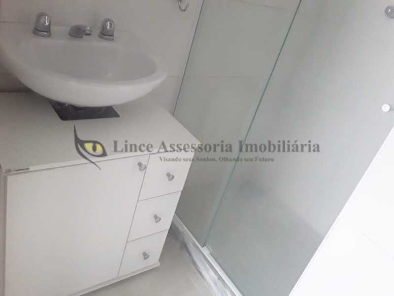 Apartamento à venda com 2 quartos, 81m² - Foto 2