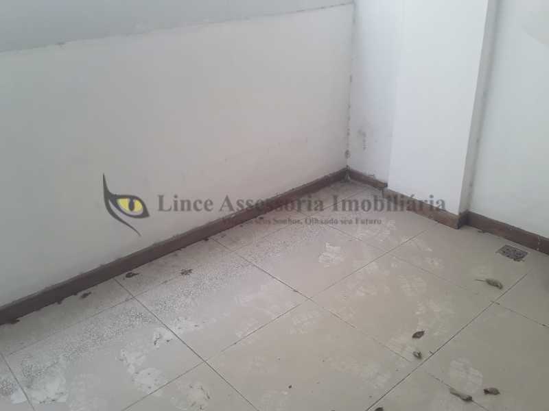 Apartamento à venda com 2 quartos, 81m² - Foto 4