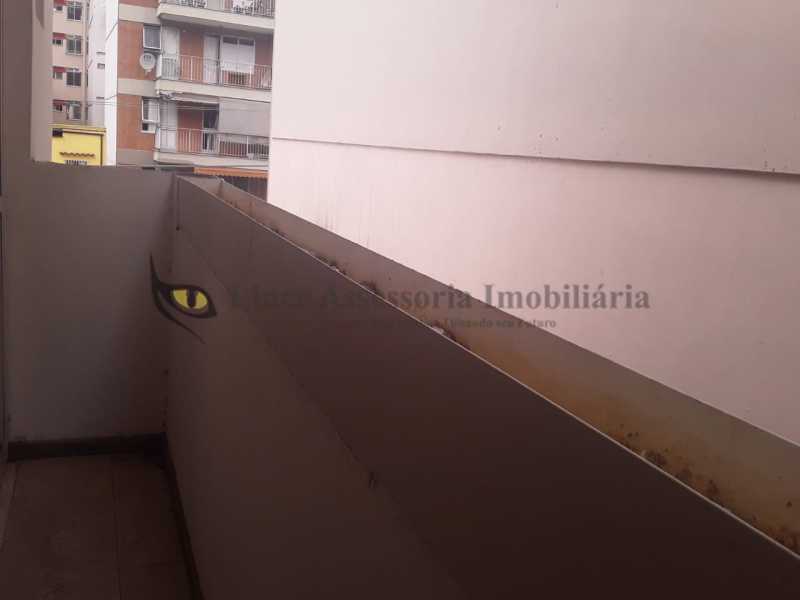 Apartamento à venda com 2 quartos, 81m² - Foto 18