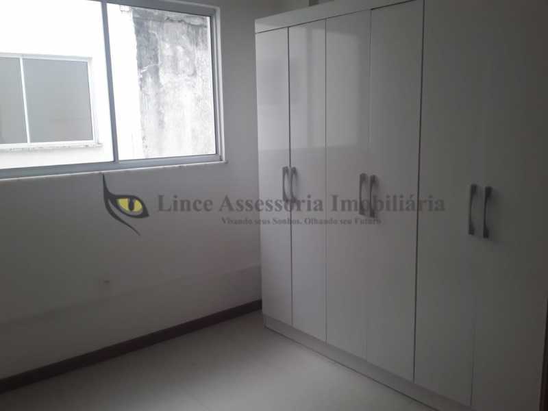 Apartamento à venda com 2 quartos, 81m² - Foto 28