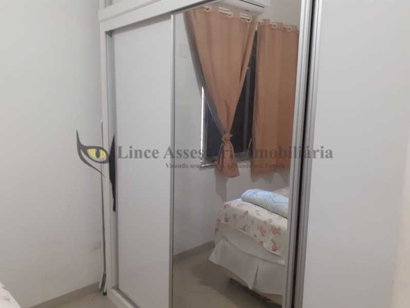 Apartamento à venda com 2 quartos, 62m² - Foto 9