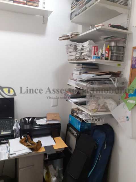 Apartamento à venda com 2 quartos, 62m² - Foto 17