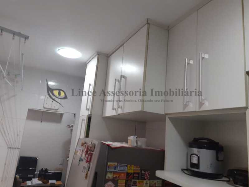 Apartamento à venda com 2 quartos, 62m² - Foto 15