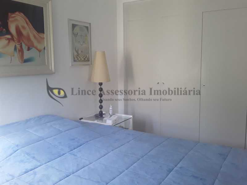 Apartamento à venda com 2 quartos, 65m² - Foto 8