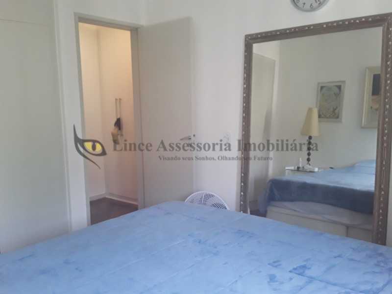 Apartamento à venda com 2 quartos, 65m² - Foto 9