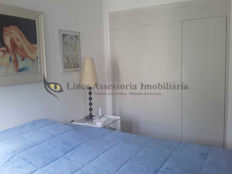 Apartamento à venda com 2 quartos, 65m² - Foto 10