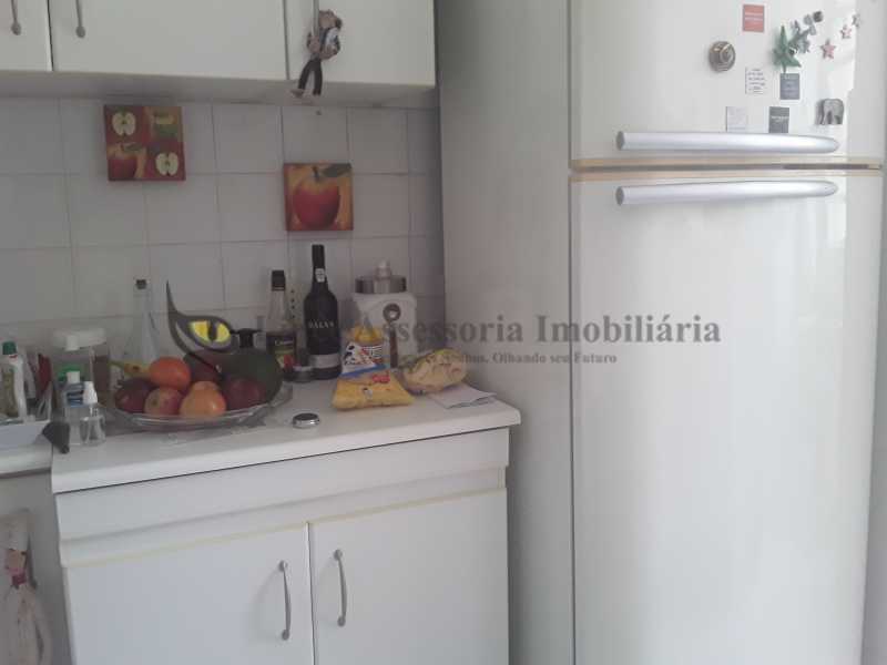 Apartamento à venda com 2 quartos, 65m² - Foto 21