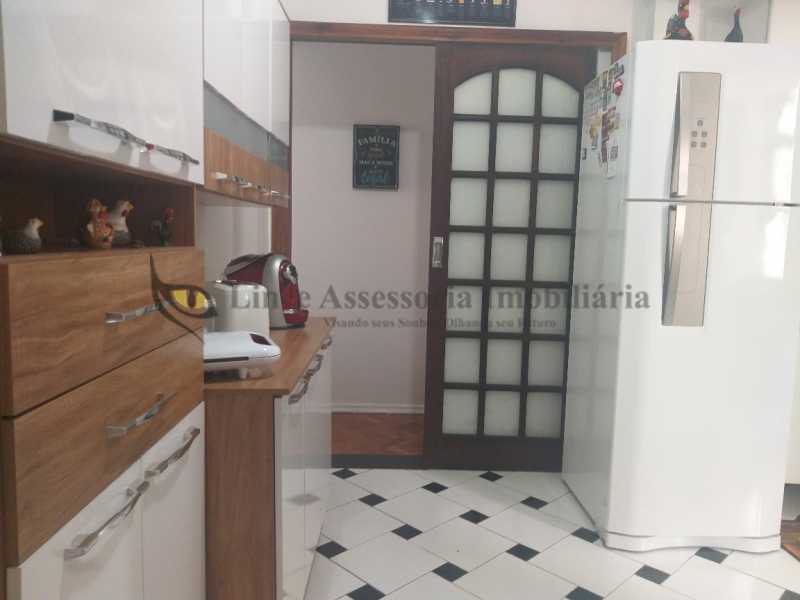 Apartamento à venda com 3 quartos, 98m² - Foto 17