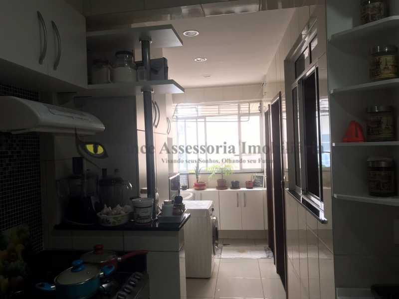 Apartamento à venda com 3 quartos, 139m² - Foto 18