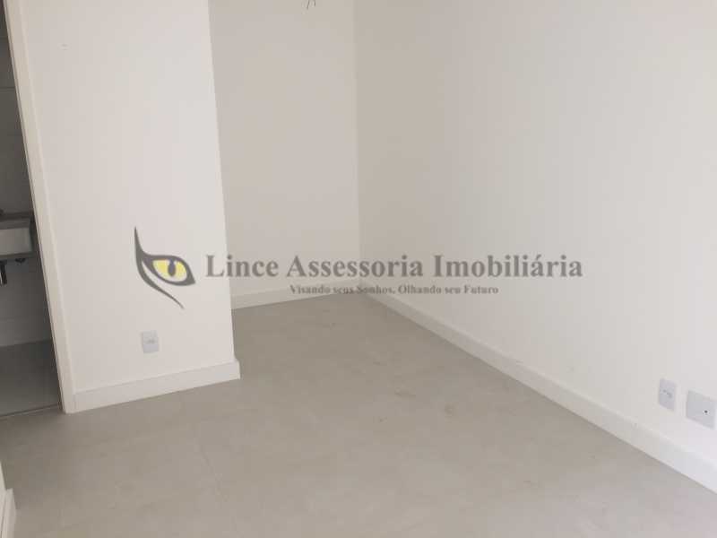 Apartamento à venda com 2 quartos, 68m² - Foto 3