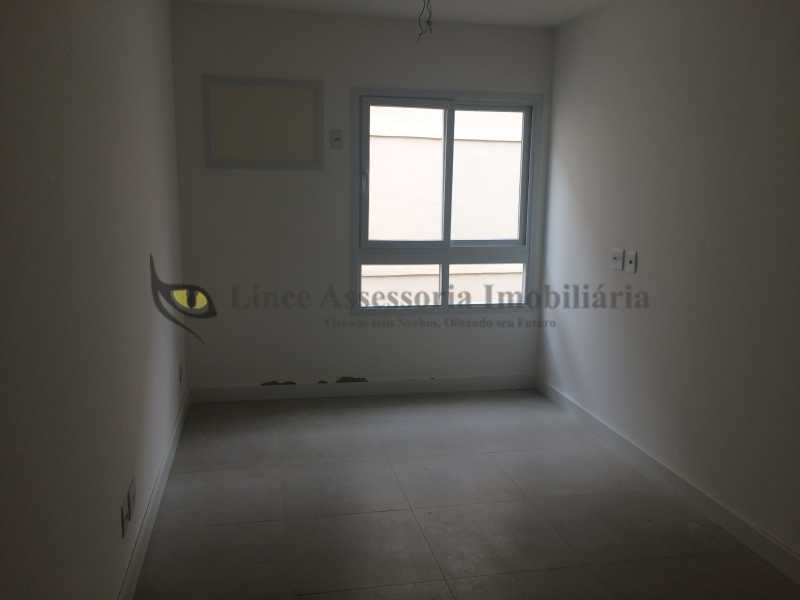 Apartamento à venda com 2 quartos, 68m² - Foto 4