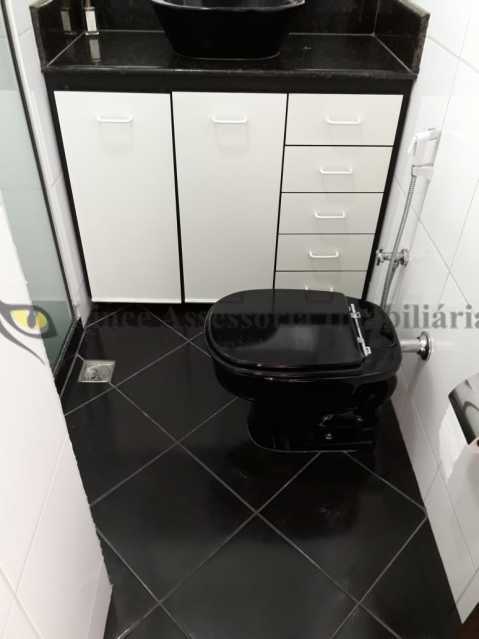 Apartamento à venda com 2 quartos, 67m² - Foto 10