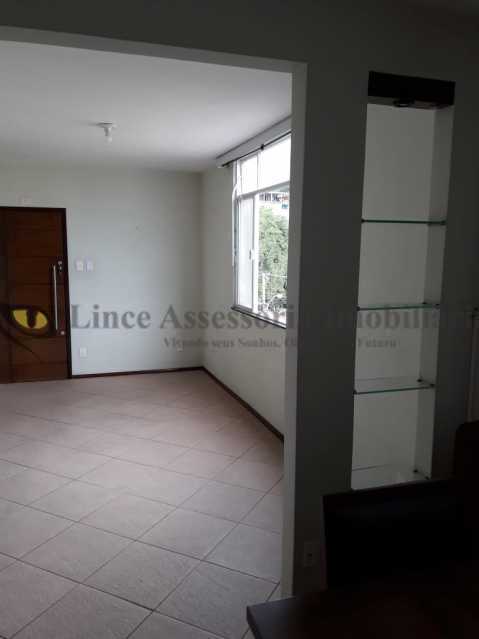 Apartamento à venda com 2 quartos, 67m² - Foto 4