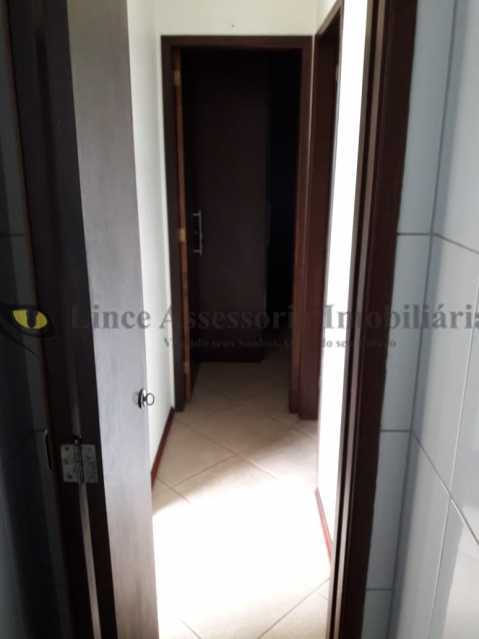 Apartamento à venda com 2 quartos, 67m² - Foto 9