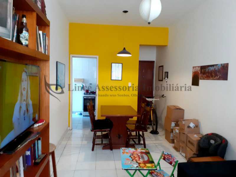 Apartamento à venda com 2 quartos, 71m² - Foto 3