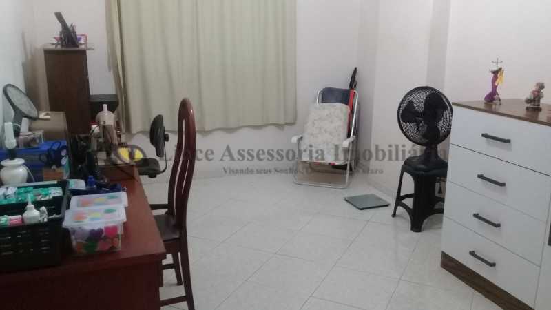 Apartamento à venda com 3 quartos, 104m² - Foto 11