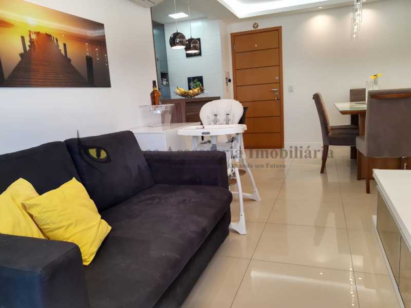 Apartamento à venda com 3 quartos, 76m² - Foto 4