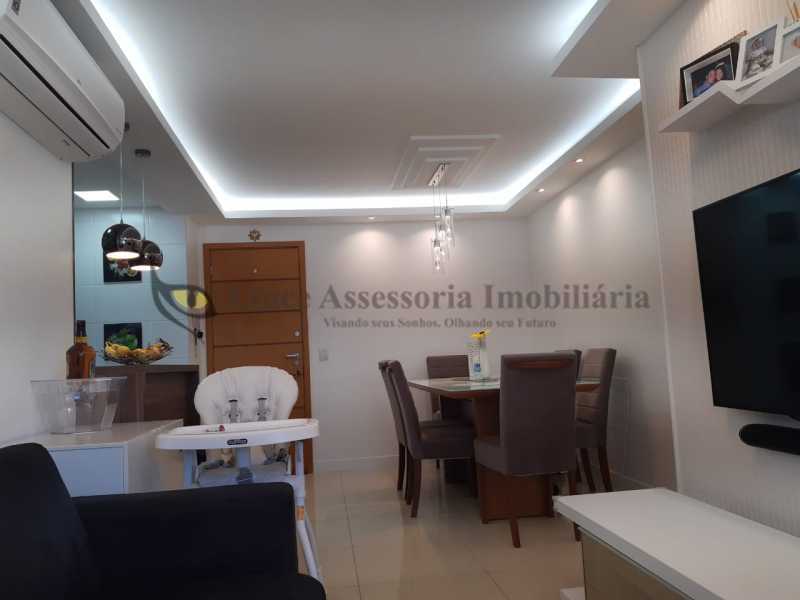 Apartamento à venda com 3 quartos, 76m² - Foto 1