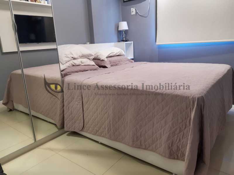 Apartamento à venda com 3 quartos, 76m² - Foto 12