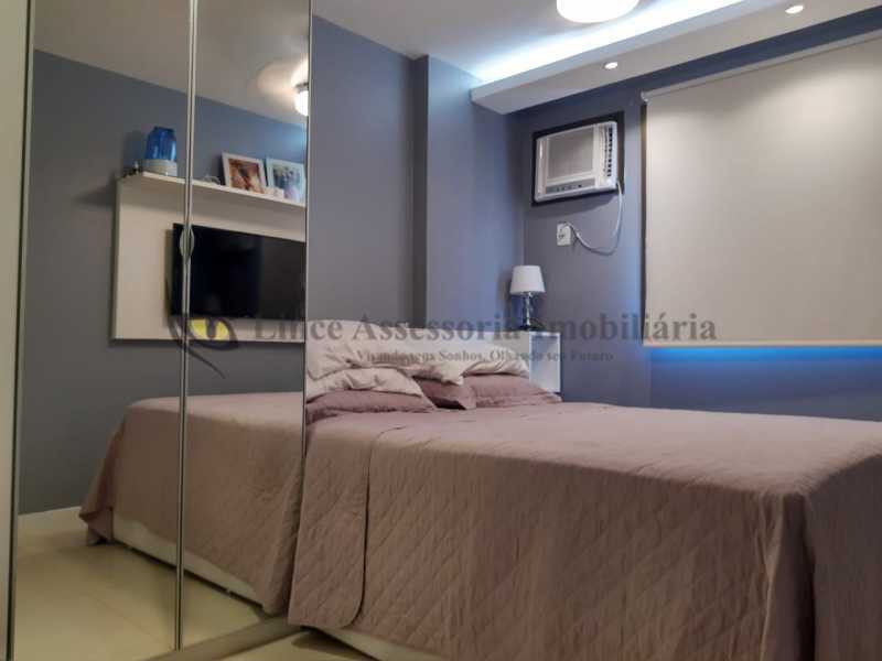 Apartamento à venda com 3 quartos, 76m² - Foto 13