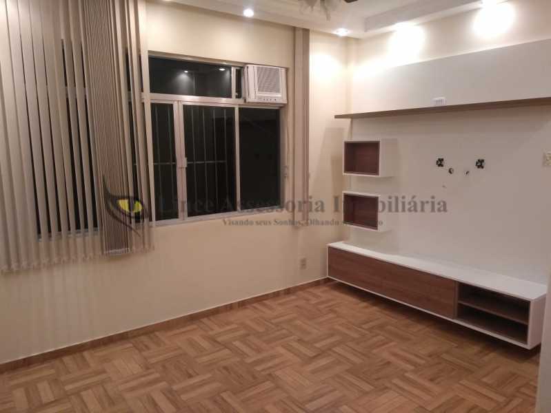 Apartamento à venda com 2 quartos, 67m² - Foto 3