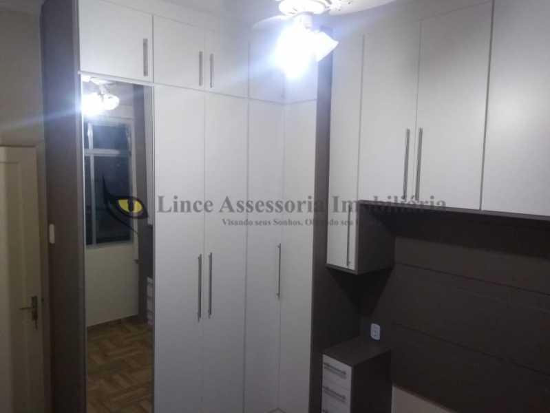 Apartamento à venda com 2 quartos, 67m² - Foto 6