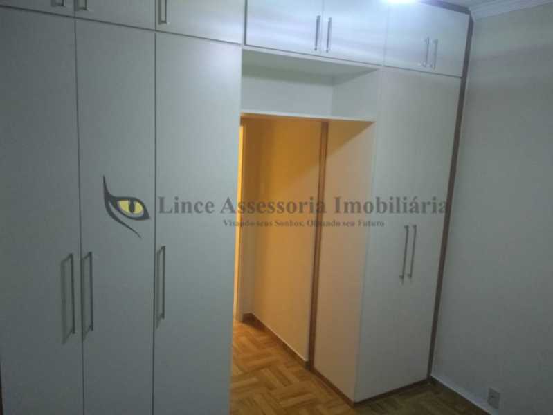 Apartamento à venda com 2 quartos, 67m² - Foto 8