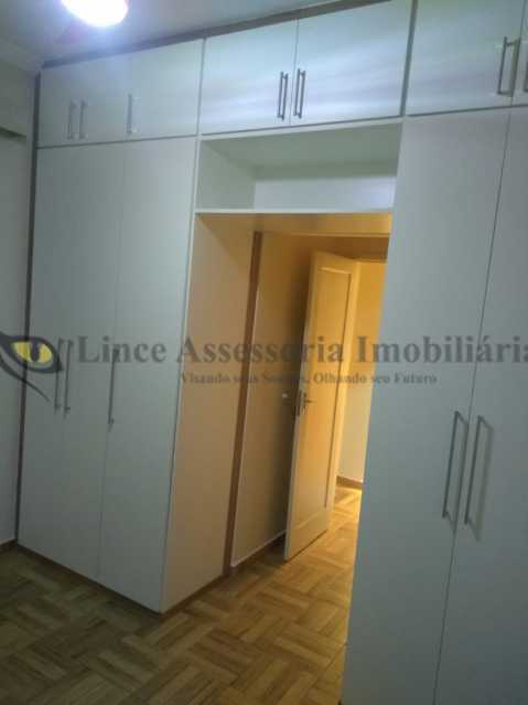 Apartamento à venda com 2 quartos, 67m² - Foto 9