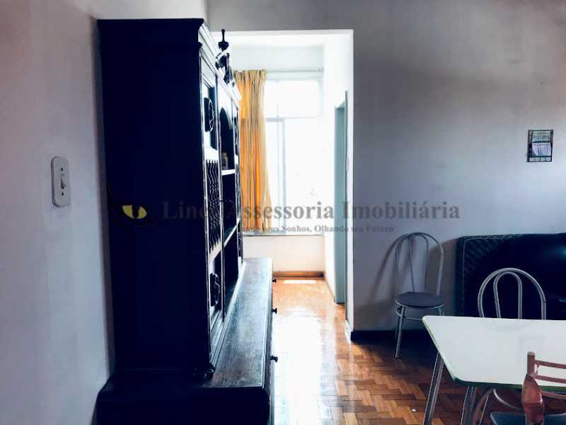 Apartamento à venda com 1 quarto, 46m² - Foto 2