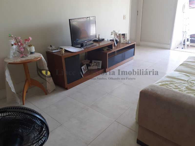 Apartamento à venda com 3 quartos, 103m² - Foto 2