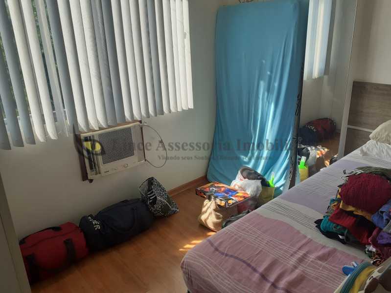 Apartamento à venda com 2 quartos, 73m² - Foto 4