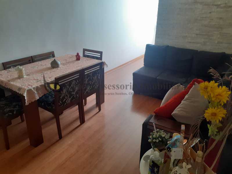 Apartamento à venda com 2 quartos, 73m² - Foto 2