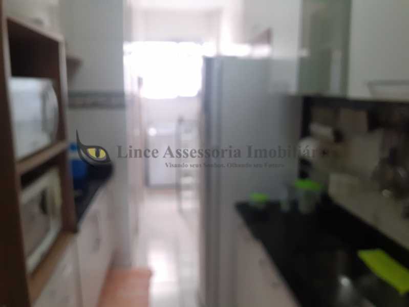 Apartamento à venda com 2 quartos, 73m² - Foto 11