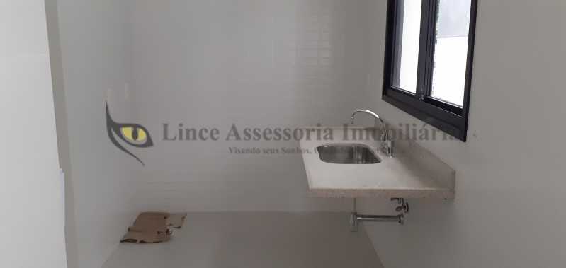 Apartamento à venda com 3 quartos, 117m² - Foto 16