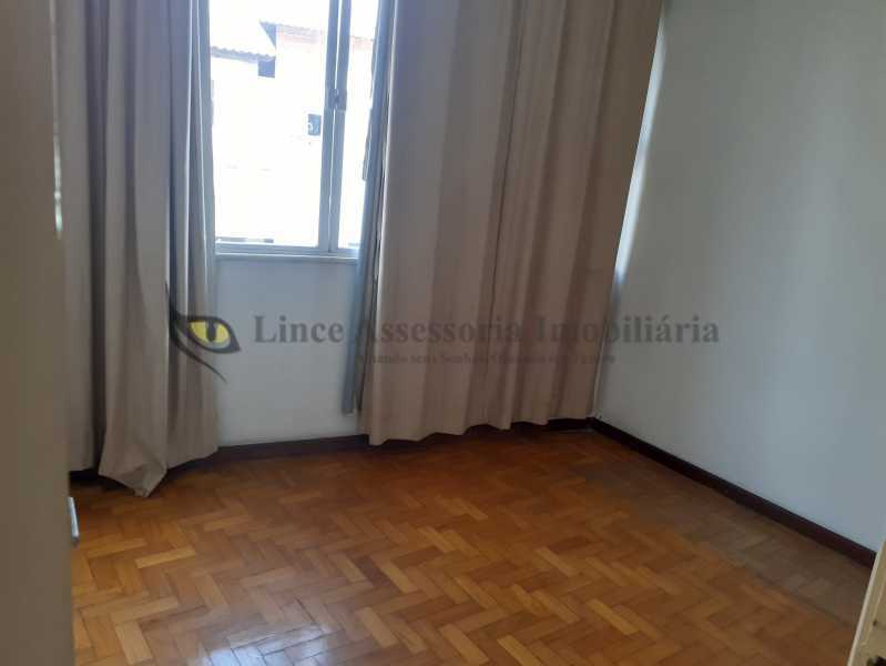 Apartamento à venda com 2 quartos, 78m² - Foto 2