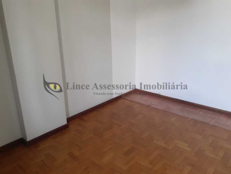 Apartamento à venda com 2 quartos, 78m² - Foto 9