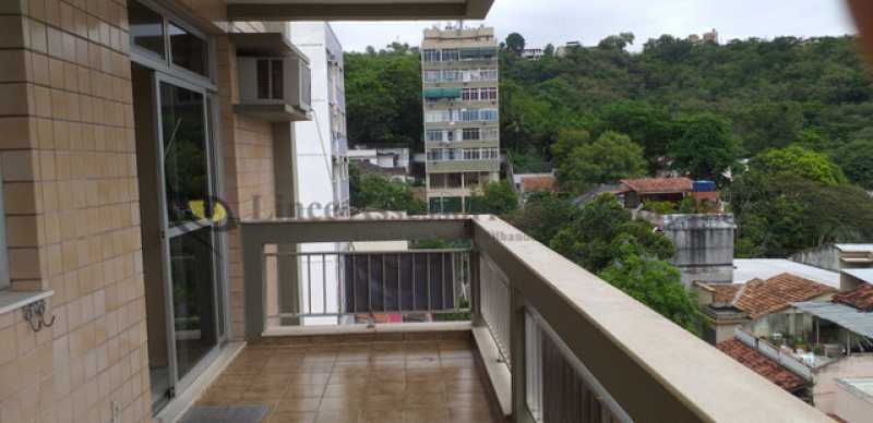 Apartamento à venda com 3 quartos, 105m² - Foto 1