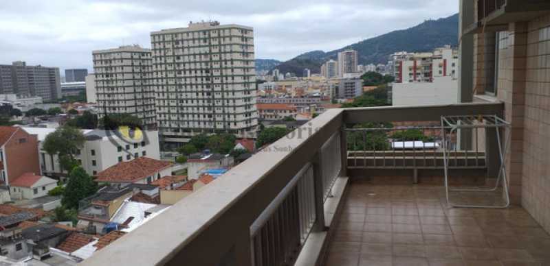 Apartamento à venda com 3 quartos, 105m² - Foto 2