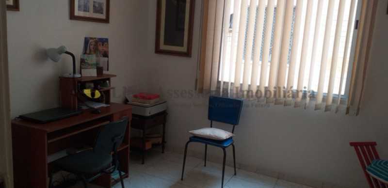 Apartamento à venda com 3 quartos, 105m² - Foto 9