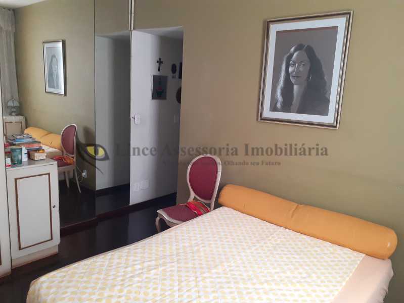 Apartamento à venda com 3 quartos, 113m² - Foto 16